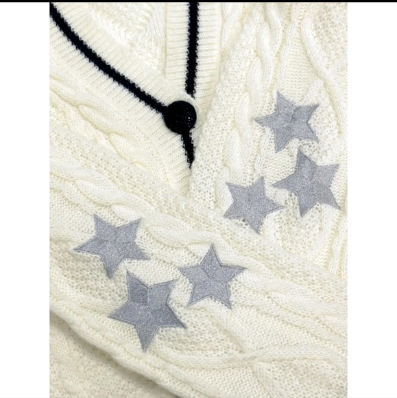 Oversized Cream Cable Knit Cardigan Sweater with Embroidery Star Design - NIP - Picture 3 of 4